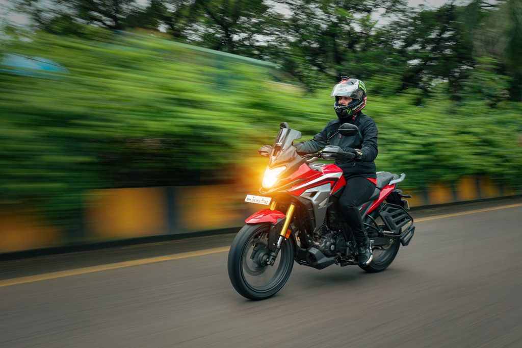 Capacete de trilha na cidade: é seguro utilizar modelos de motocross no trânsito urbano?