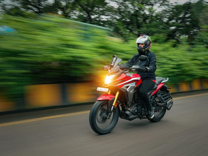 Capacete de trilha na cidade: é seguro utilizar modelos de motocross no trânsito urbano?
